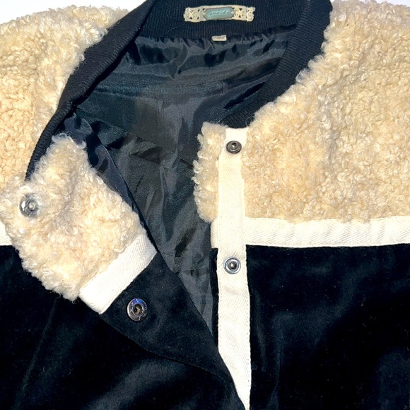 Sherpa Bomber Jacket - Picture 6 of 12